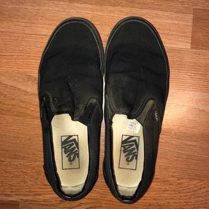 All black Vans